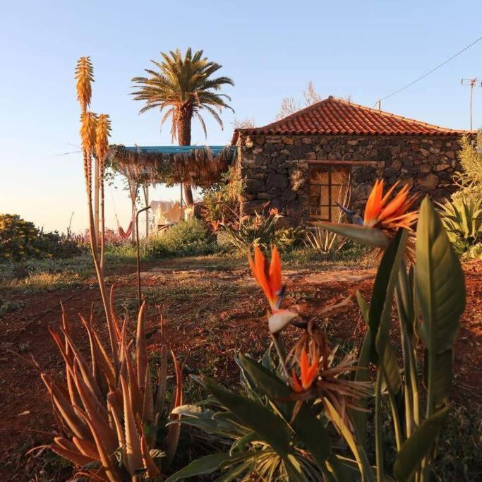 Casita En El Campo Con Vista Al Oceano Villa Tijarafe Luaran gambar