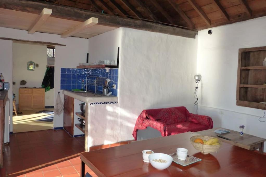 Casita En El Campo Con Vista Al Oceano Villa Tijarafe Luaran gambar