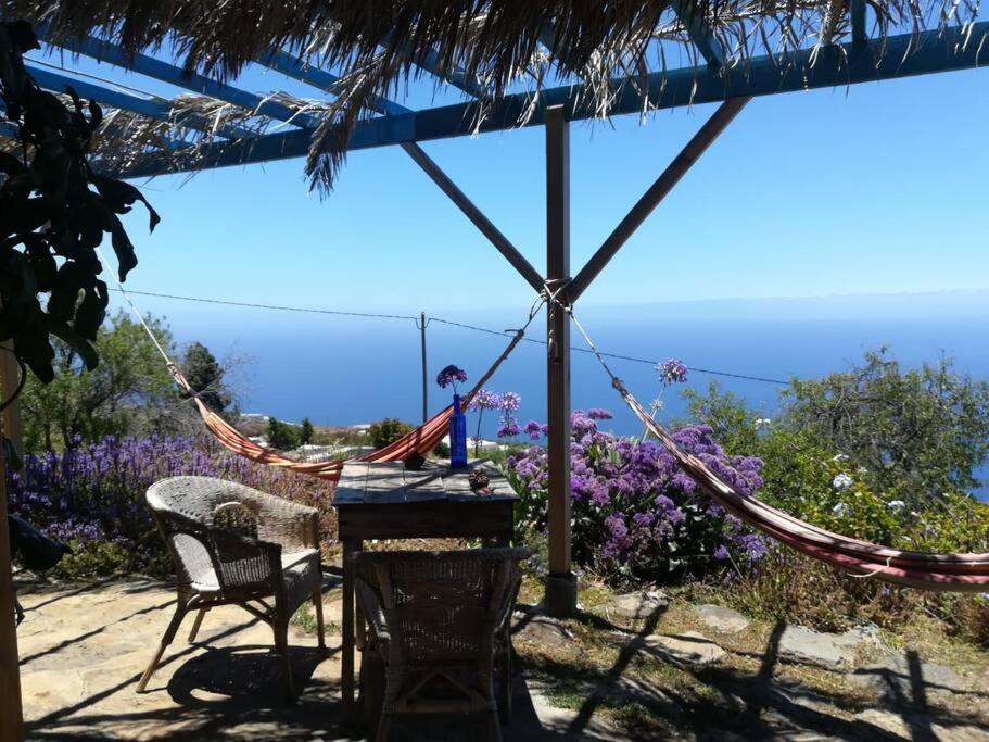 Casita En El Campo Con Vista Al Oceano Villa Tijarafe Luaran gambar